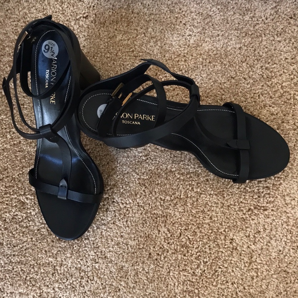 NWOB! Marion Parke toscana black leather ankle strap platform heels.